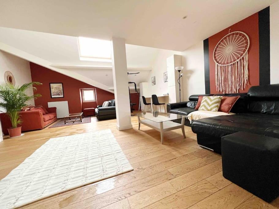 Le Triplex Terracotta Apartment *